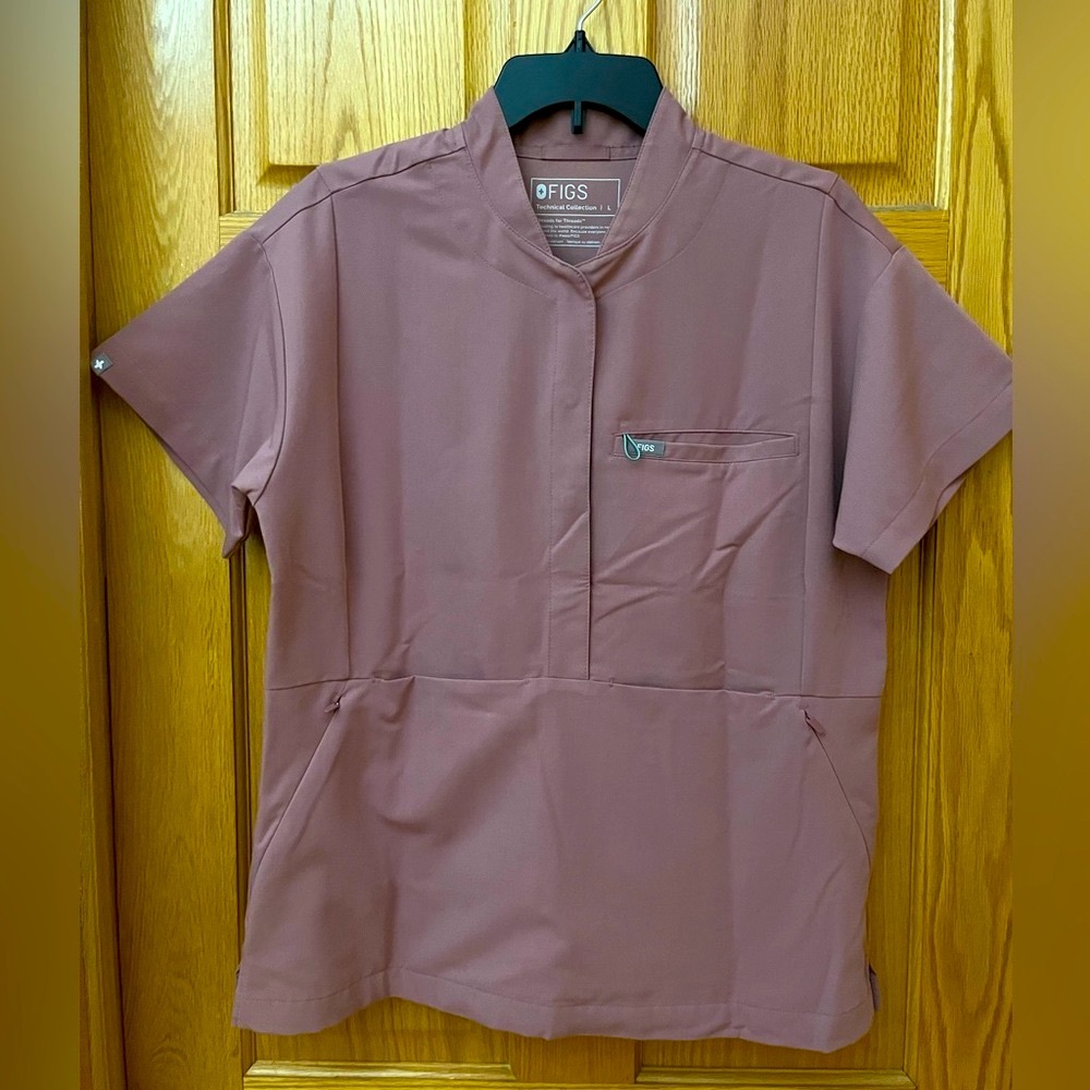 Figs Scrub Top
